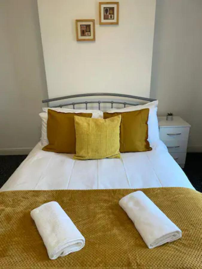 Сasa de vacaciones Comfortable Town House In City Centre Coventry