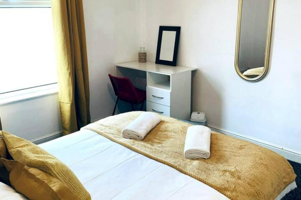 Comfortable Town House In City Centre * Coventry