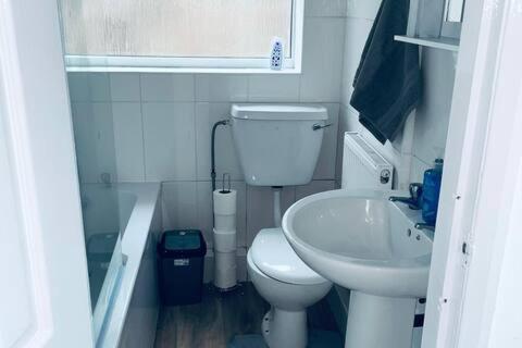 Сasa de vacaciones Comfortable Town House In City Centre *